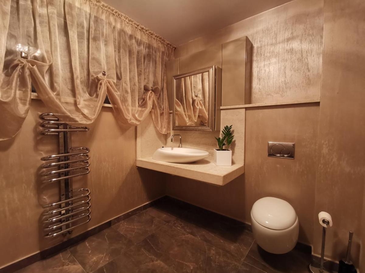 Kubiq Residence Giarmata Luaran gambar