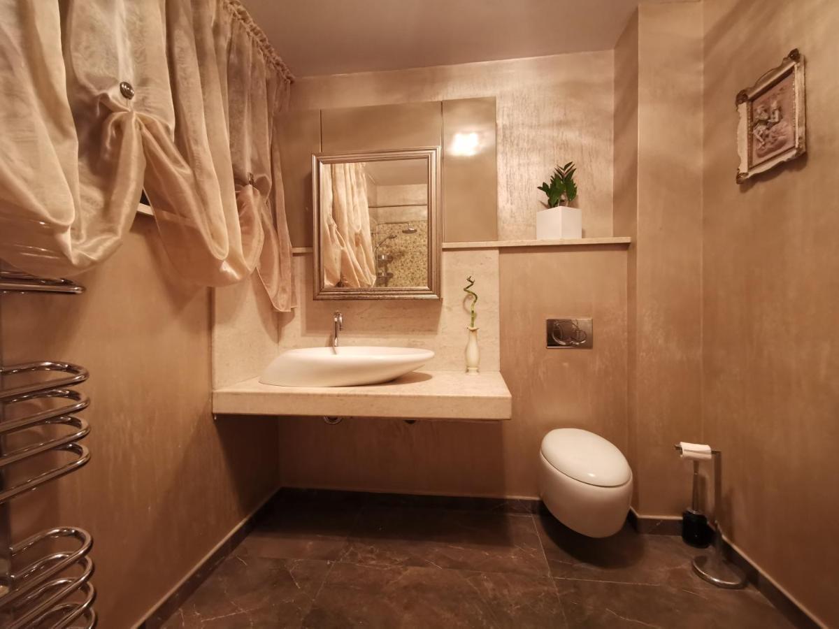 Kubiq Residence Giarmata Luaran gambar