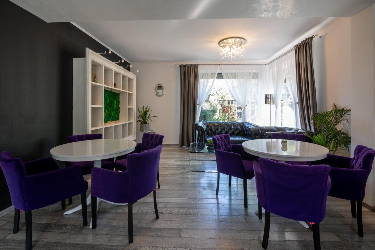 Kubiq Residence Giarmata Luaran gambar