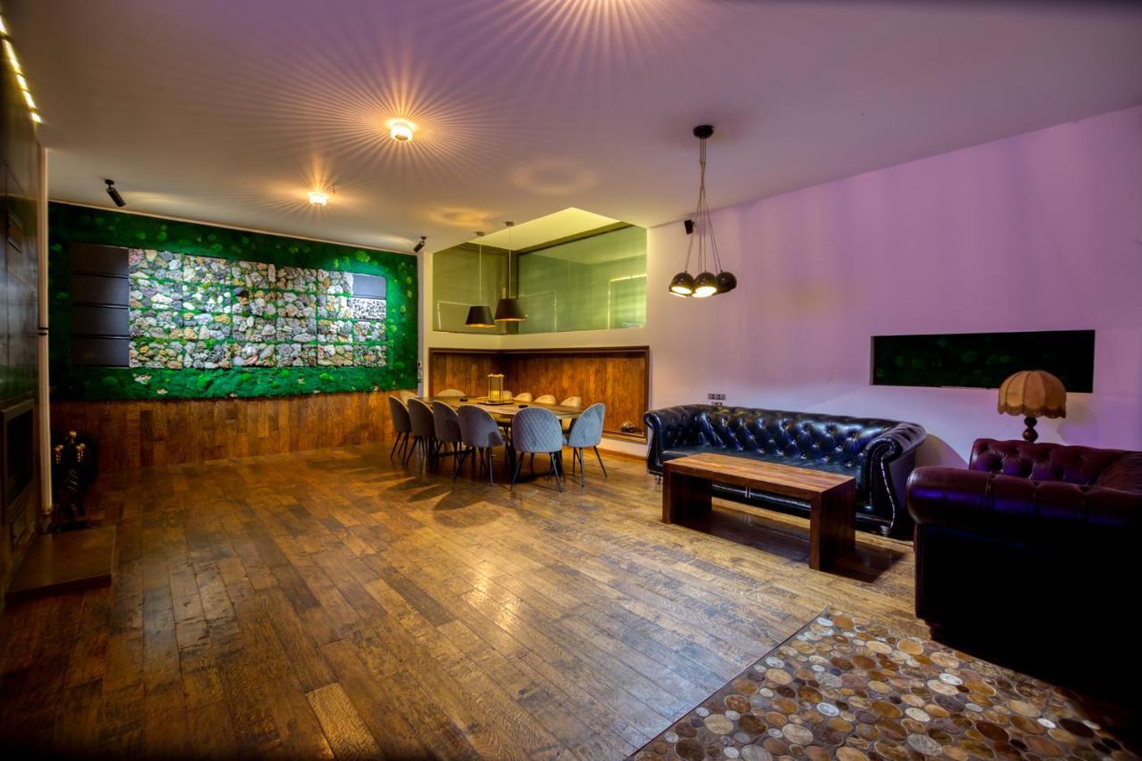 Kubiq Residence Giarmata Luaran gambar
