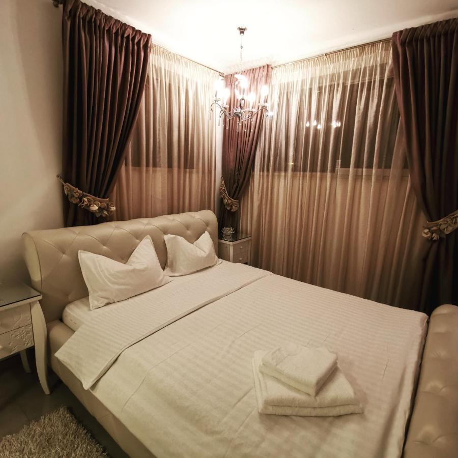 Kubiq Residence Giarmata Luaran gambar