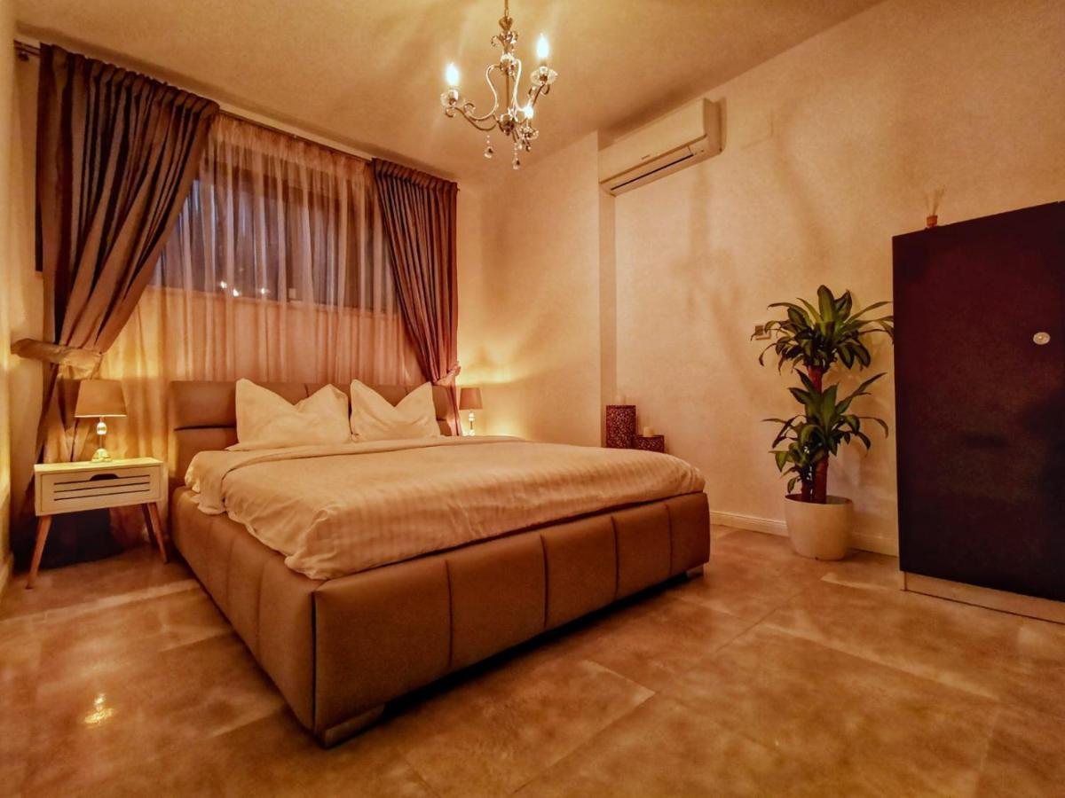 Kubiq Residence Giarmata Luaran gambar